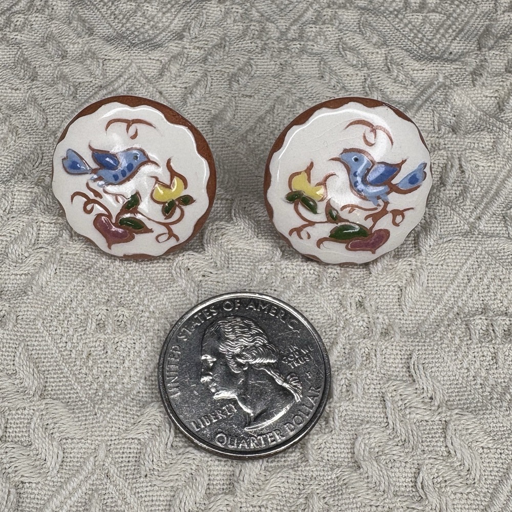 Vintage Folk Art Redware Pottery Bird with Flower Screw Back Round Earrings - Picture 2 of 4